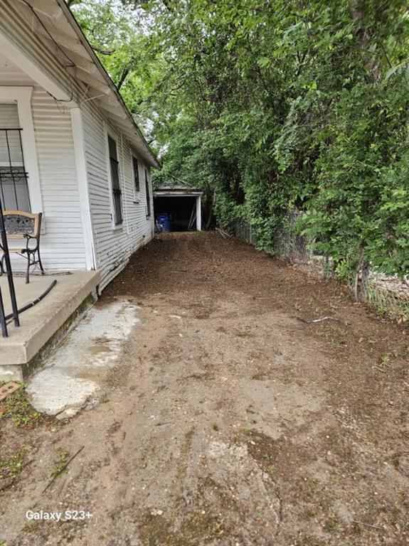 2327 Dathe Street Property Photo 3
