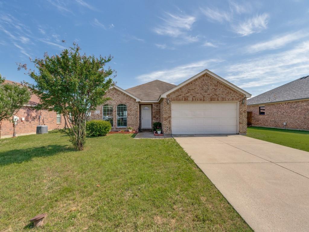 225 Charleston Drive Property Photo 1