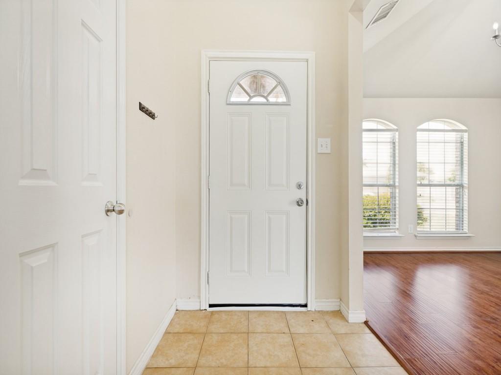 225 Charleston Drive Property Photo 3