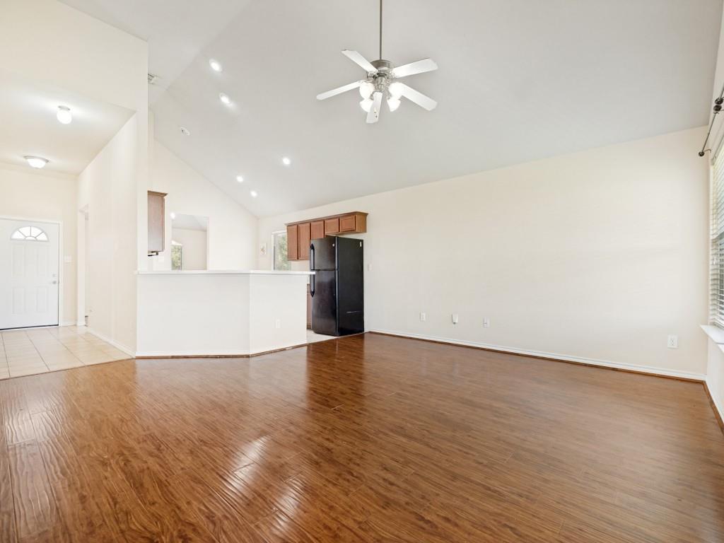 225 Charleston Drive Property Photo 7