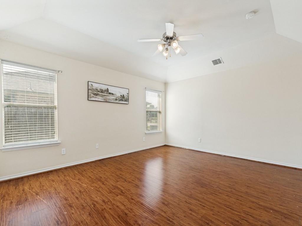 225 Charleston Drive Property Photo 16
