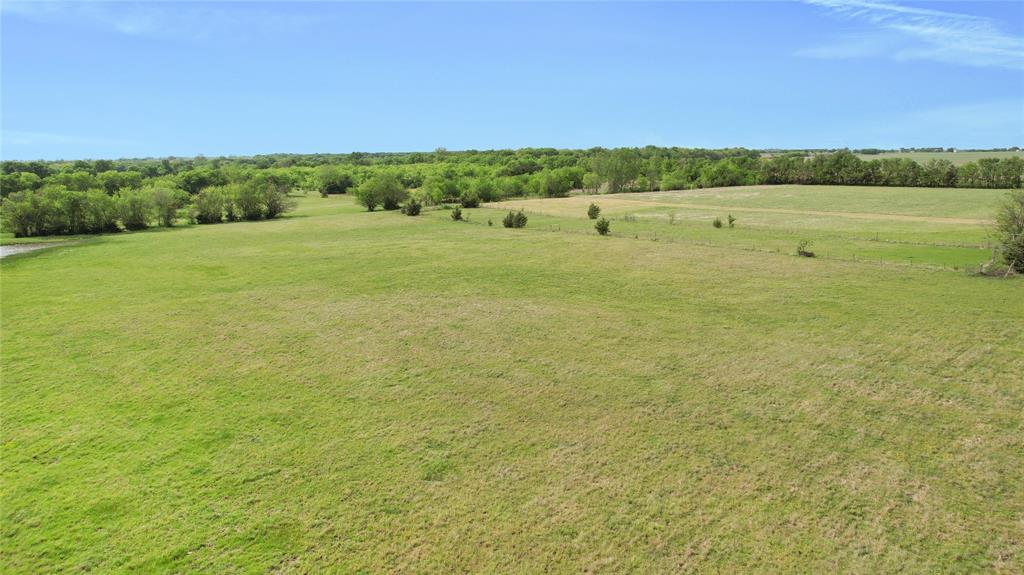 011 East Line Property Photo 10