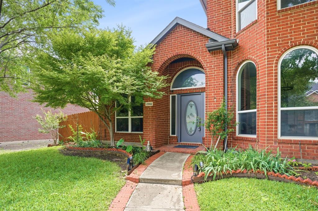 2302 Sherbrooke Lane Property Photo 2