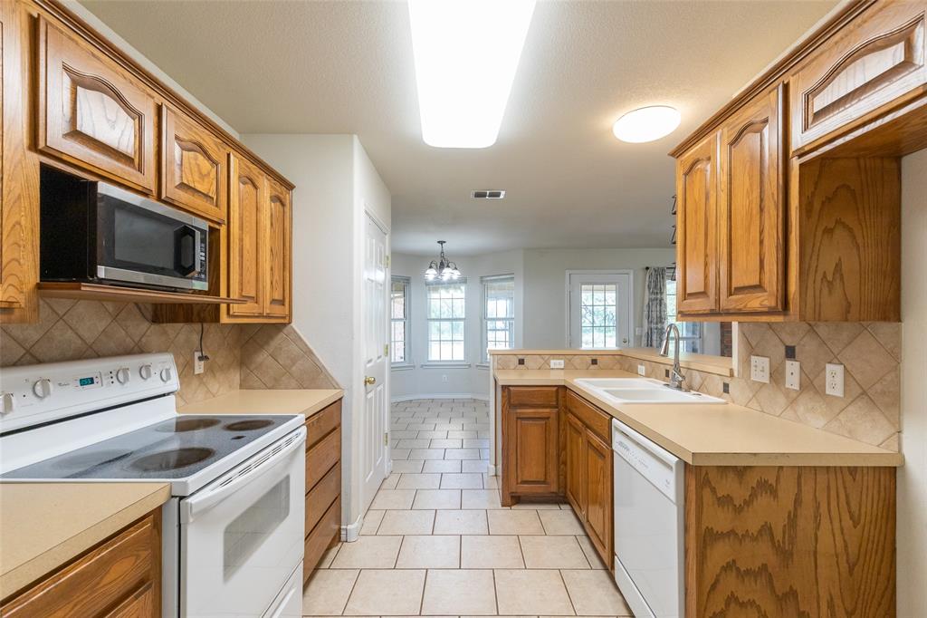 221 Codybug Road Property Photo 8