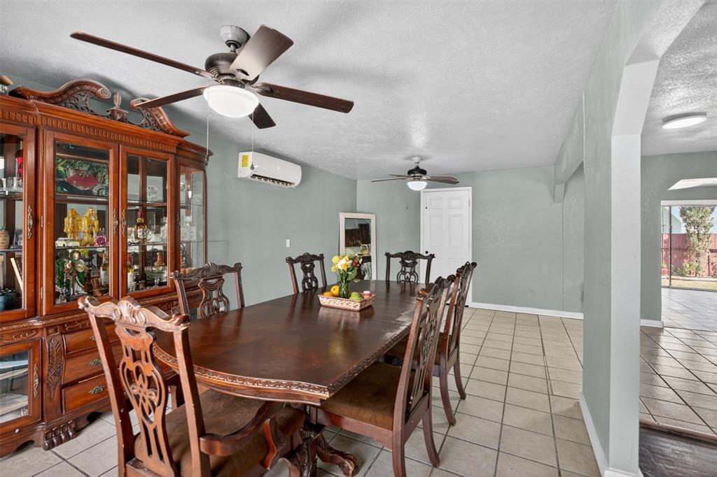604 Graham Street Property Photo 5