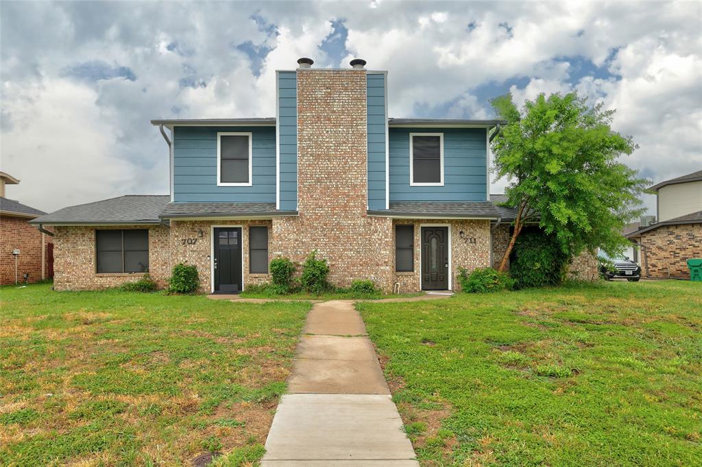 707 & 711 Wolftrap Drive Property Photo 1