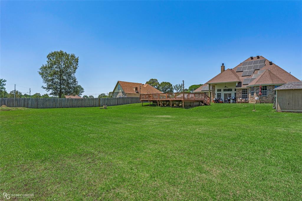 5605 Winder Circle Property Photo 3