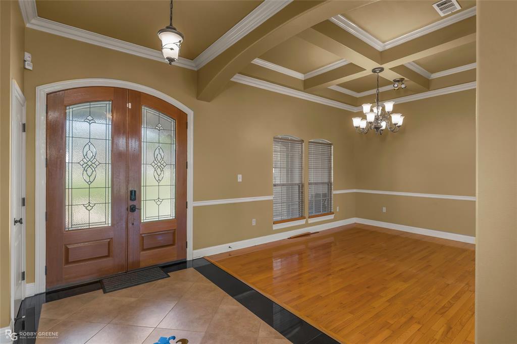 5605 Winder Circle Property Photo 4