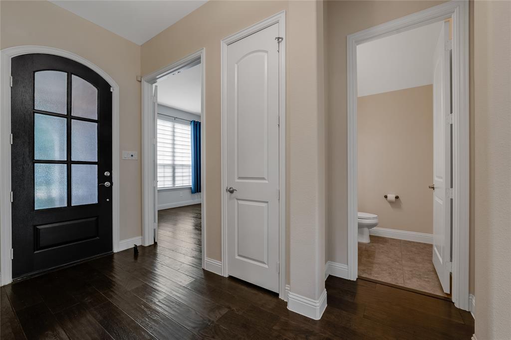 2712 Cross Oak Place Property Photo 3