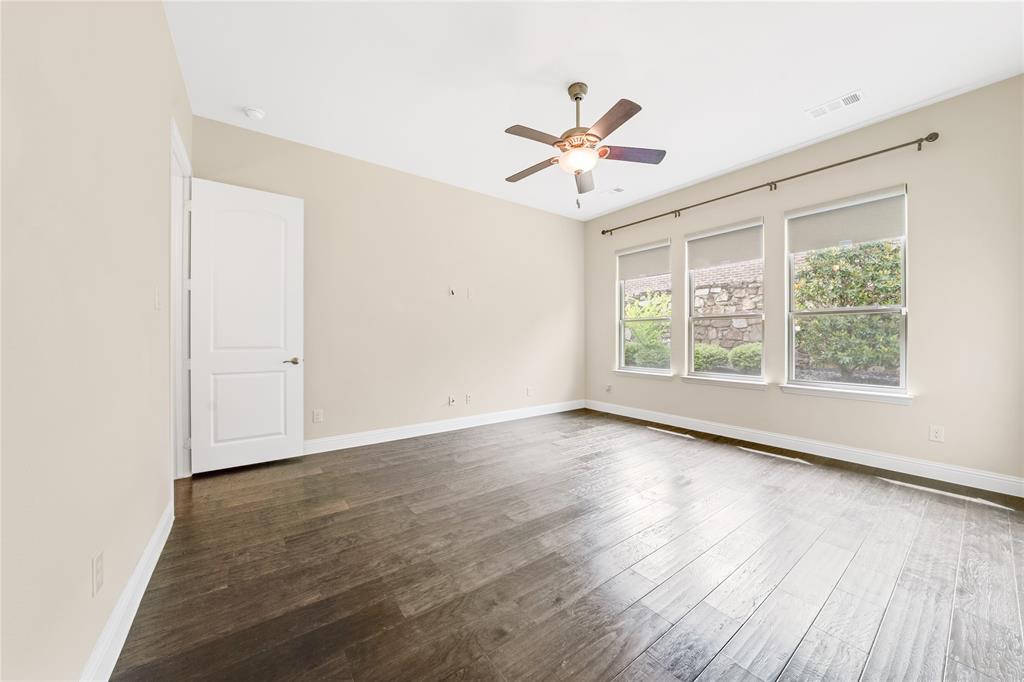 2712 Cross Oak Place Property Photo 14