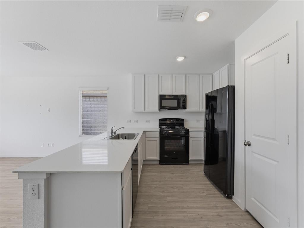 4952 Stonebridge Drive Property Photo 2