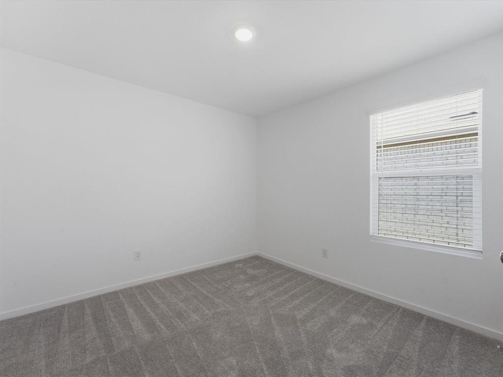 4952 Stonebridge Drive Property Photo 10