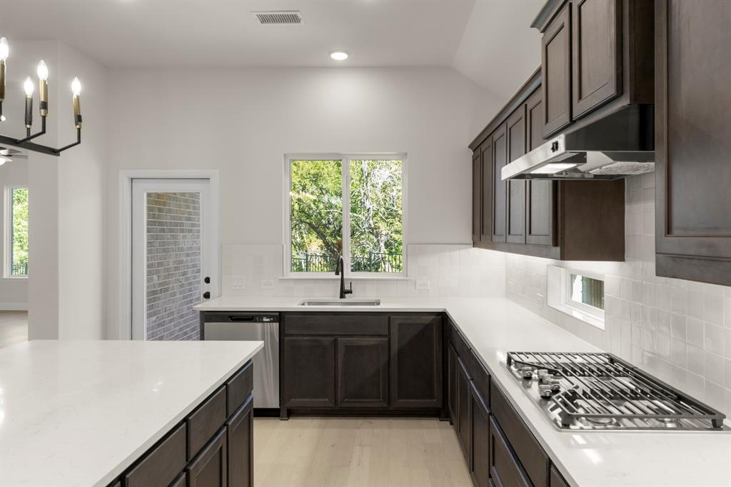502 Shadow Ridge Road Property Photo 10