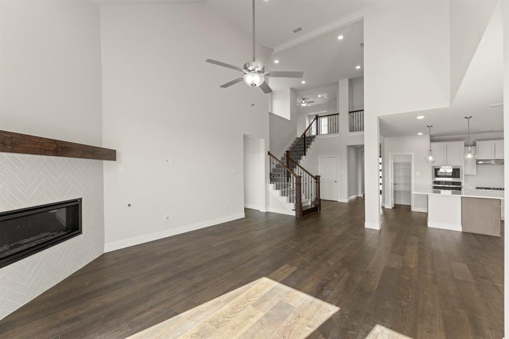 5530 Burford Lane Property Photo 3