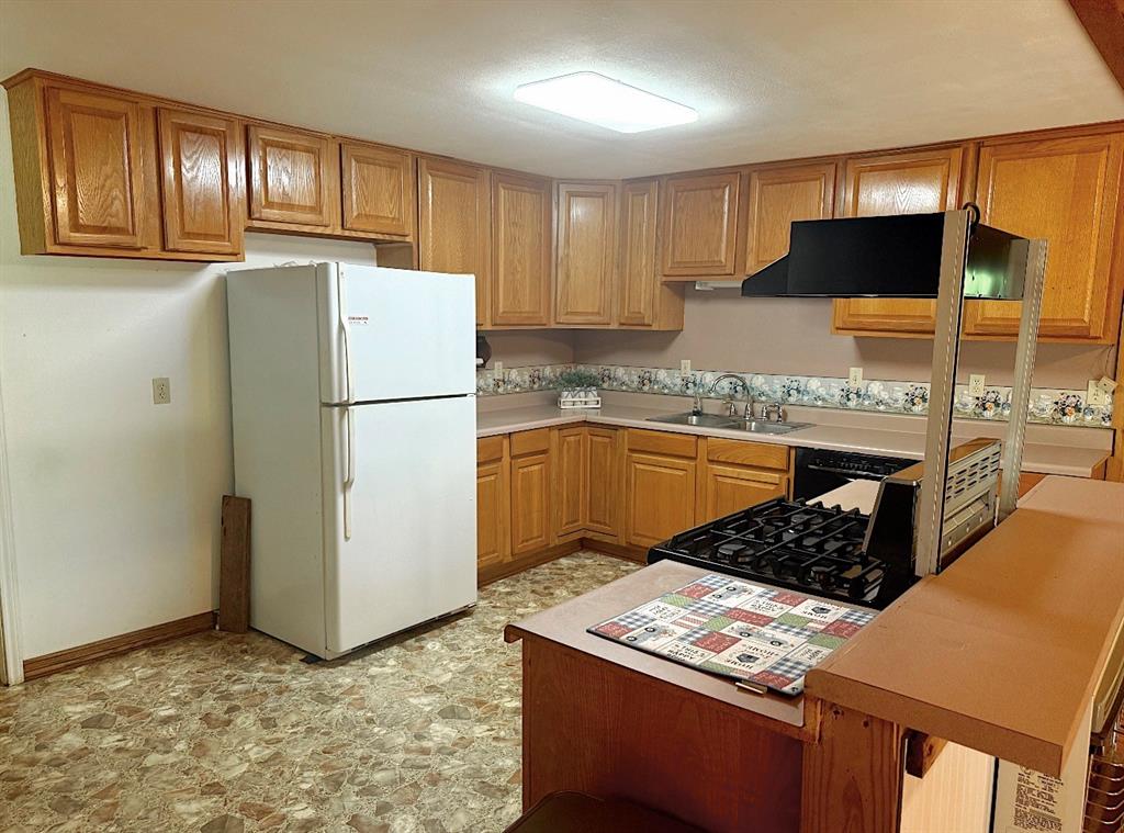 210 Whispering Pines Trail Property Photo 4