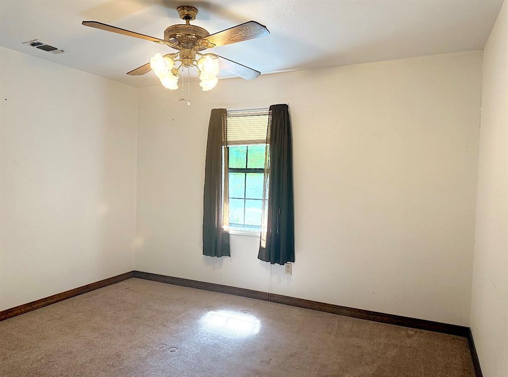 210 Whispering Pines Trail Property Photo 9