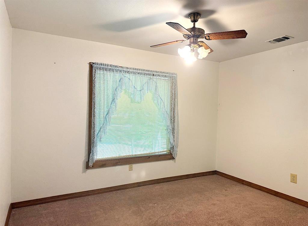 210 Whispering Pines Trail Property Photo 10