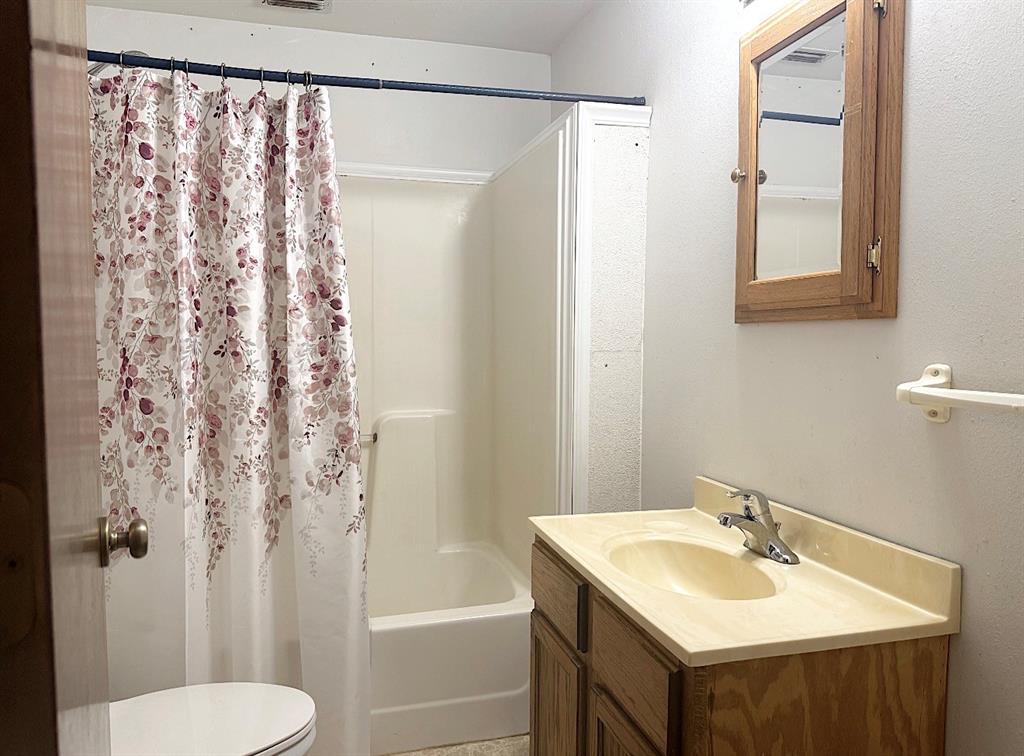 210 Whispering Pines Trail Property Photo 11