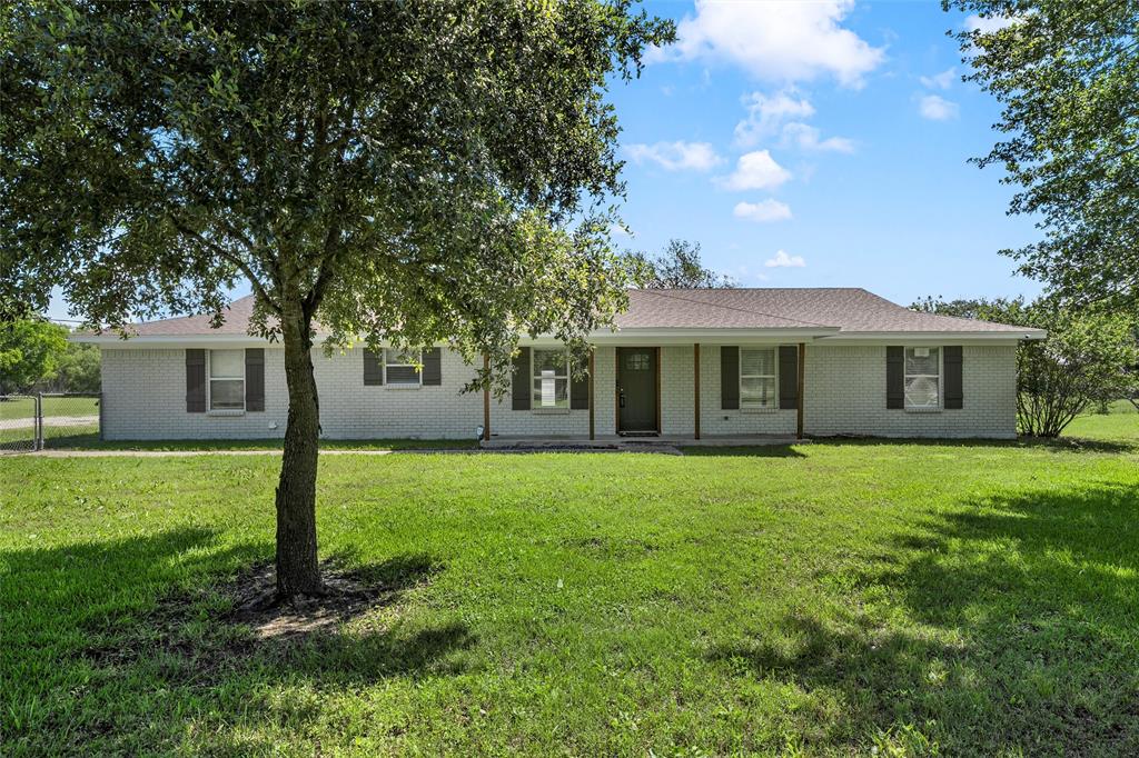154 Longhorn Parkway Property Photo 2
