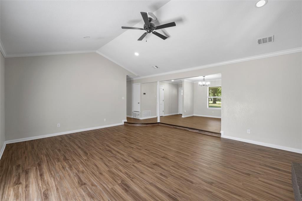 154 Longhorn Parkway Property Photo 7
