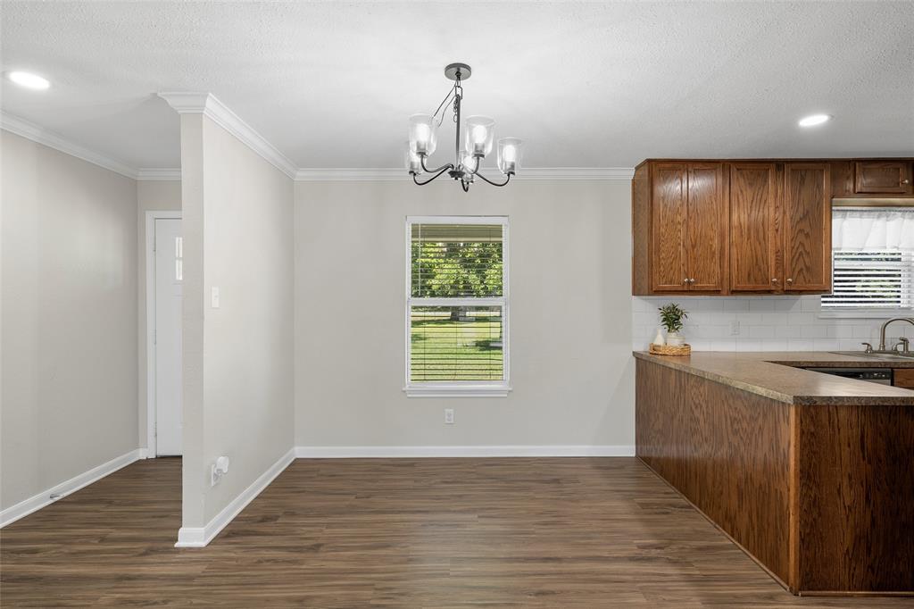 154 Longhorn Parkway Property Photo 8