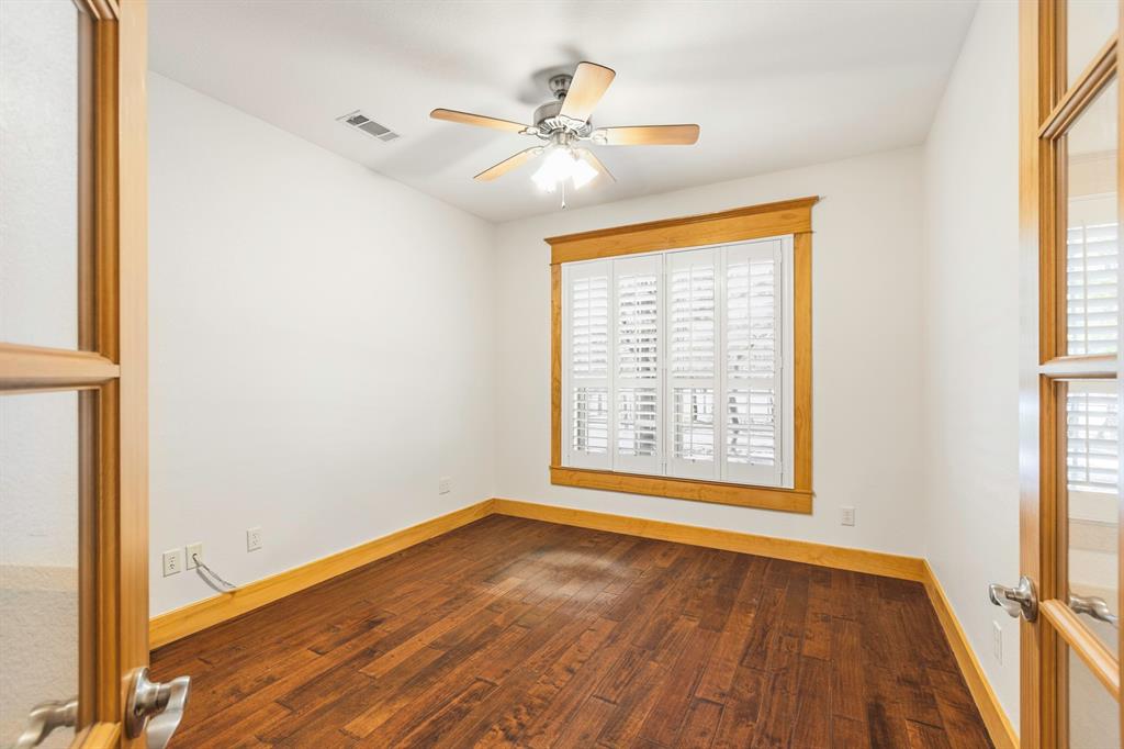 6373 Hidden Oaks Drive Property Photo 10