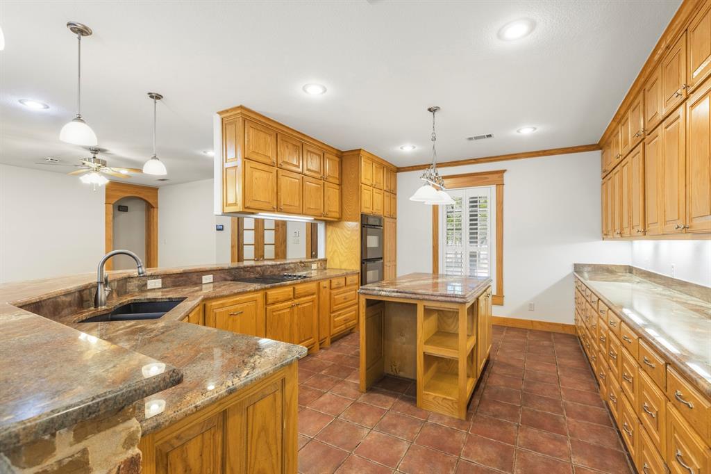 6373 Hidden Oaks Drive Property Photo 11
