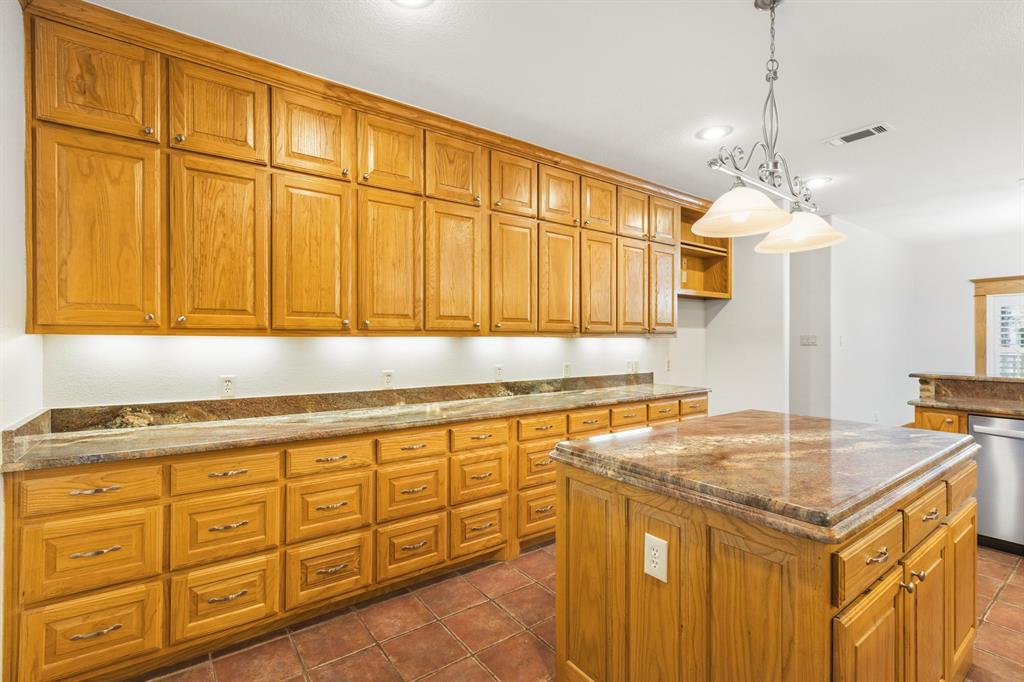 6373 Hidden Oaks Drive Property Photo 13