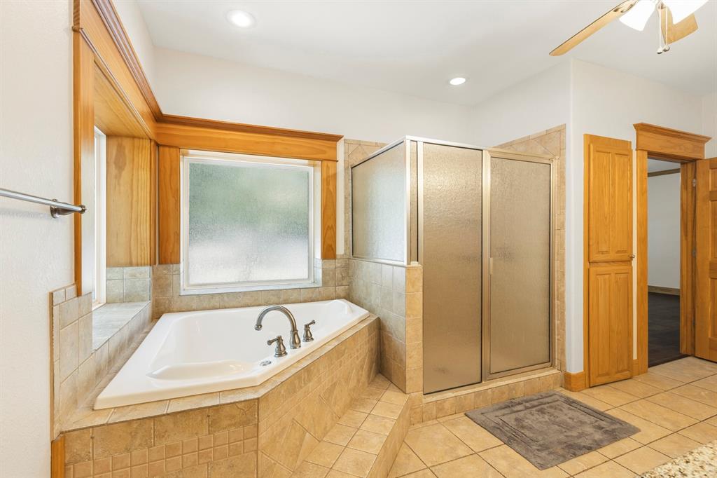 6373 Hidden Oaks Drive Property Photo 23