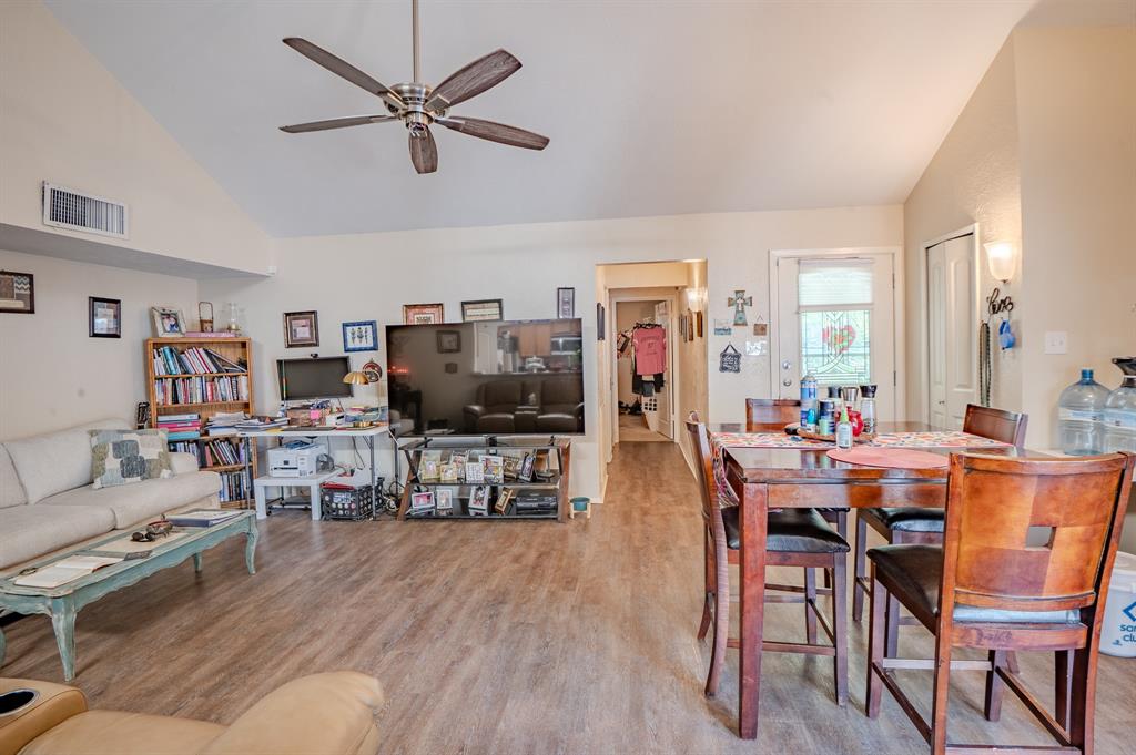 7105 Pineberry Road Property Photo 8