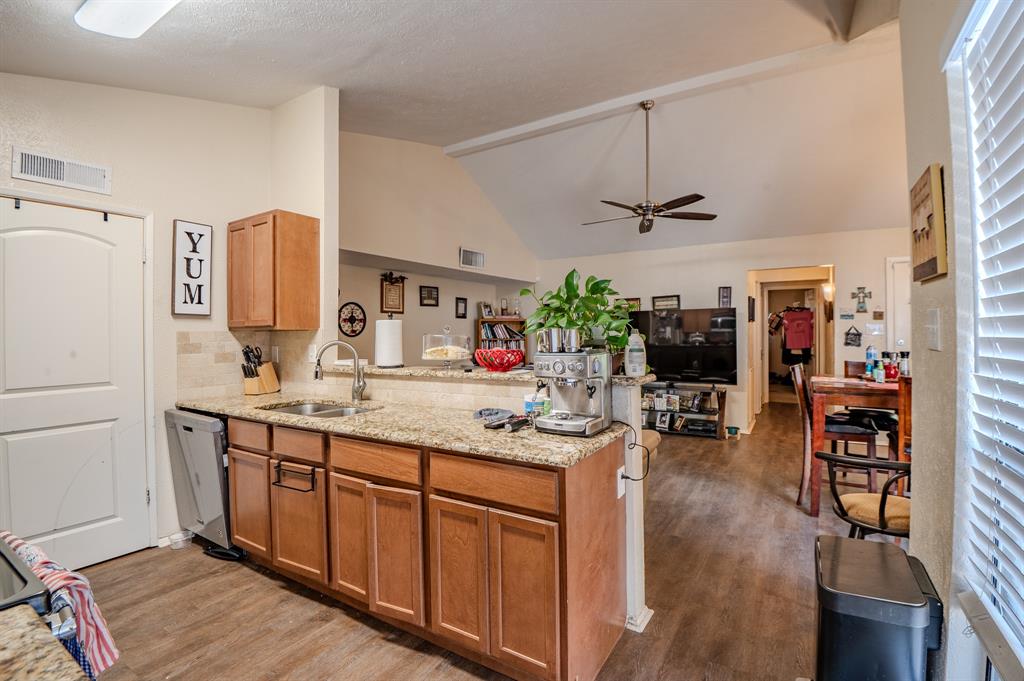 7105 Pineberry Road Property Photo 11