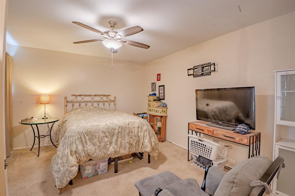 7105 Pineberry Road Property Photo 15