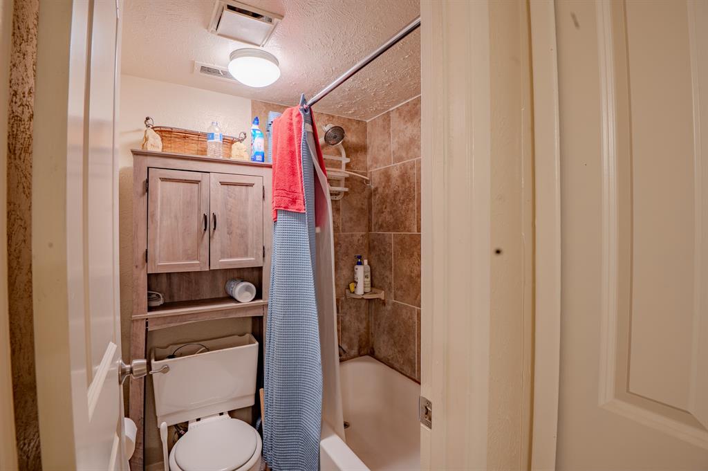 7105 Pineberry Road Property Photo 20