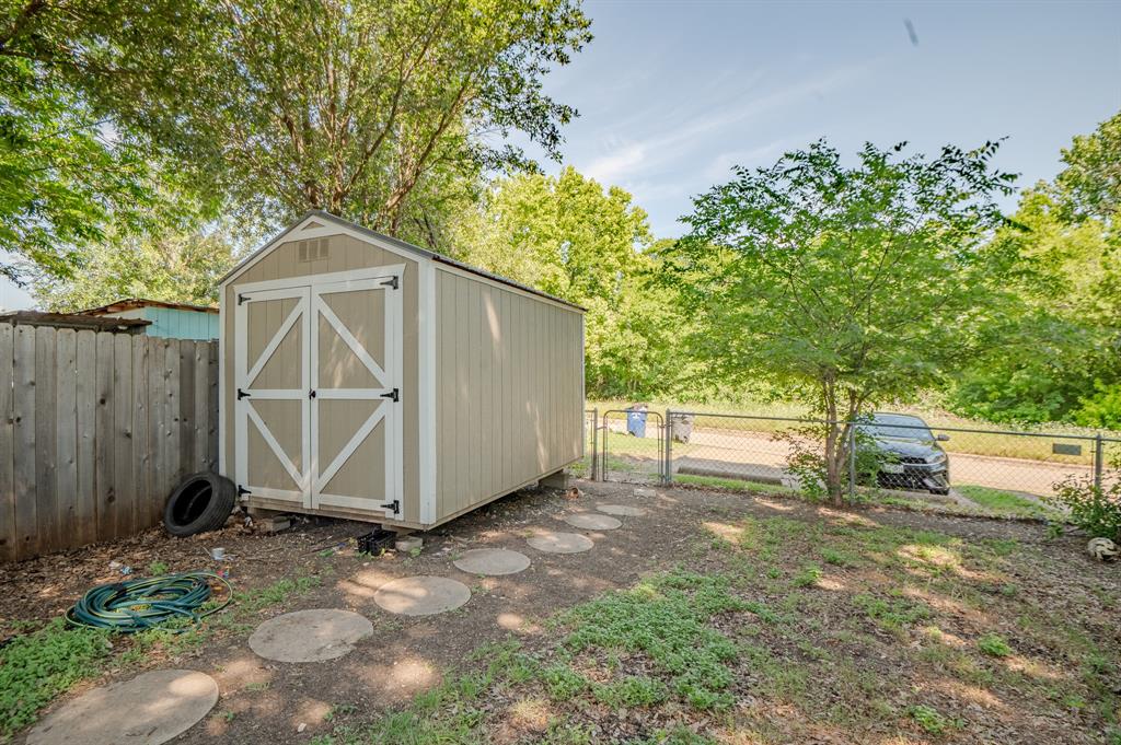 7105 Pineberry Road Property Photo 25