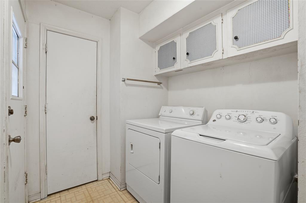 1726 Venetian Circle Property Photo 19