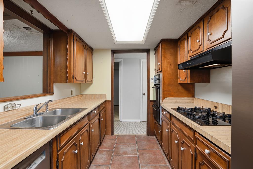 1726 Venetian Circle Property Photo 26