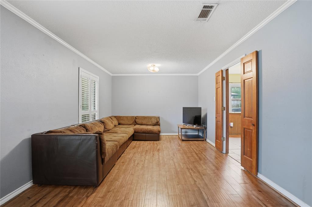 1726 Venetian Circle Property Photo 29
