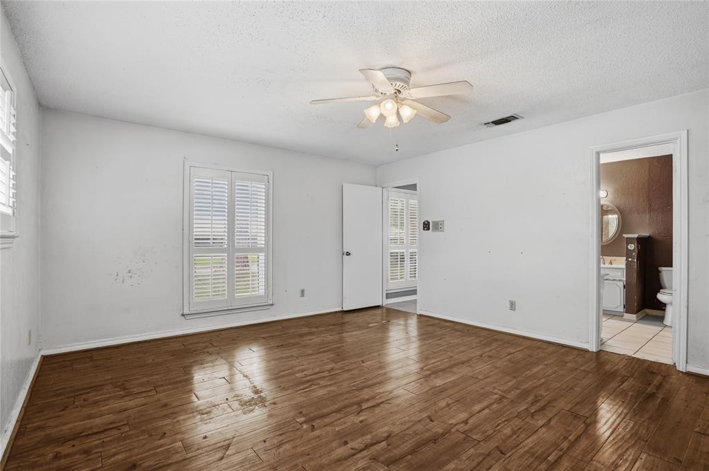 1726 Venetian Circle Property Photo 33