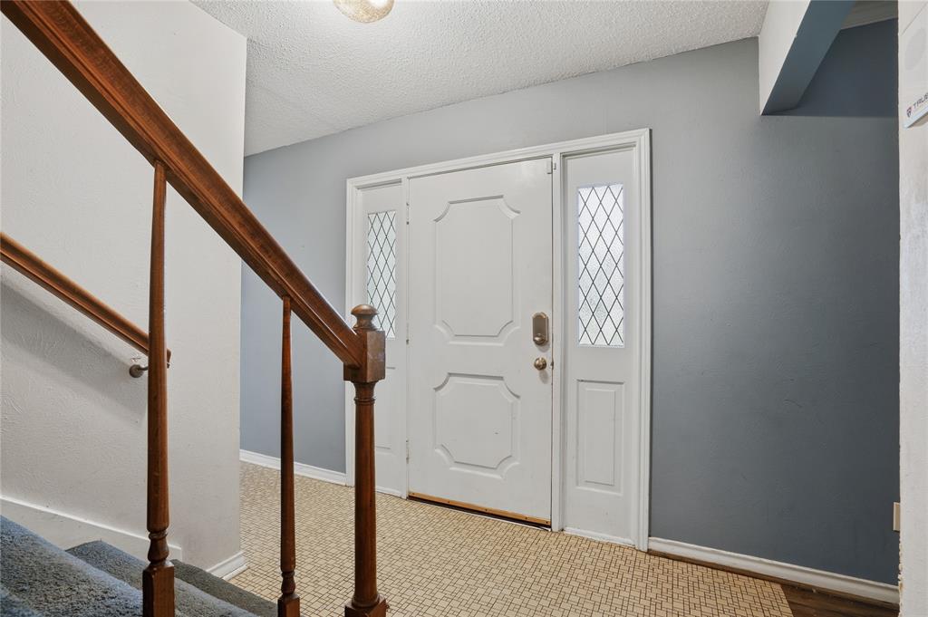 1726 Venetian Circle Property Photo 37