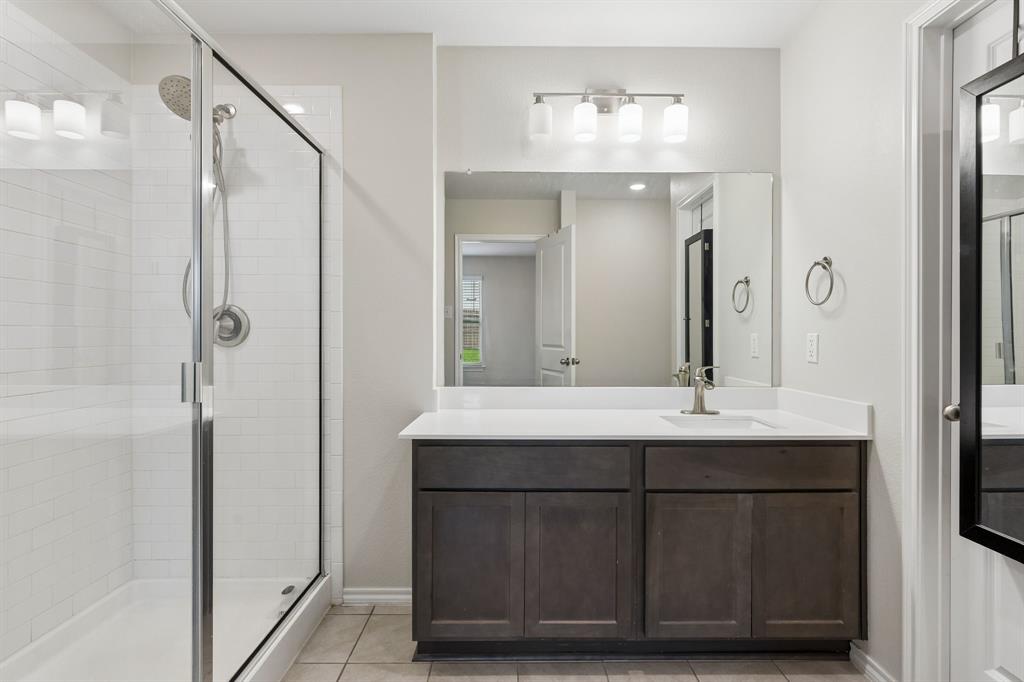 932 Juno Lane Property Photo 16