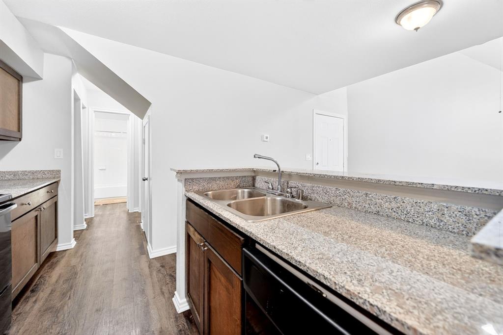 9837 Walnut Street 208 Property Photo 8