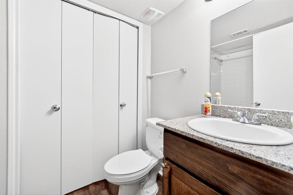 9837 Walnut Street 208 Property Photo 23