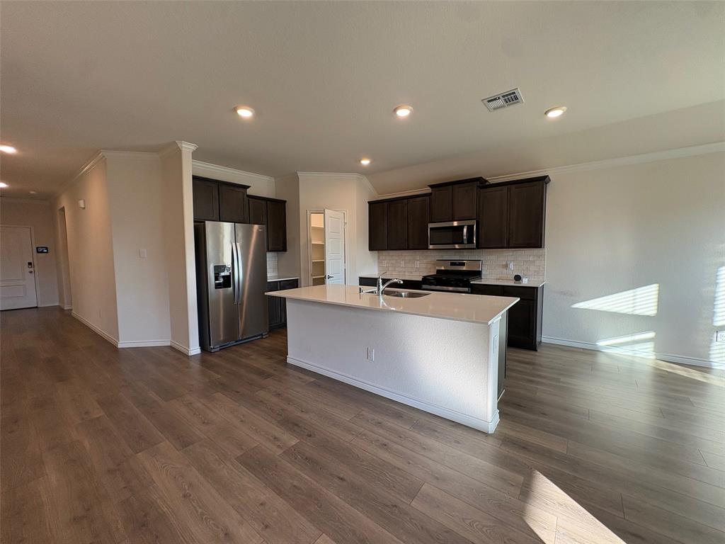 610 Union Drive Property Photo 6