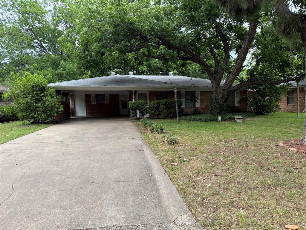2402 W 5th Avenue Property Photo 2