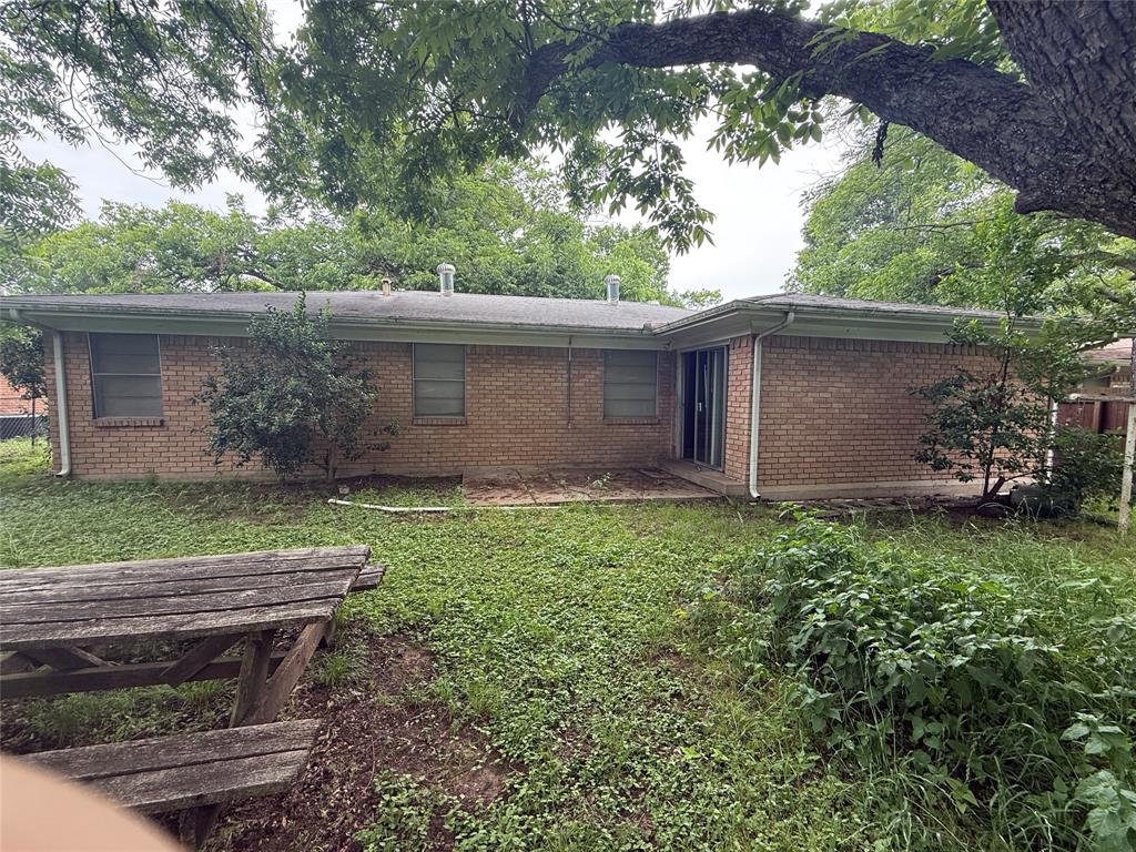 2402 W 5th Avenue Property Photo 10