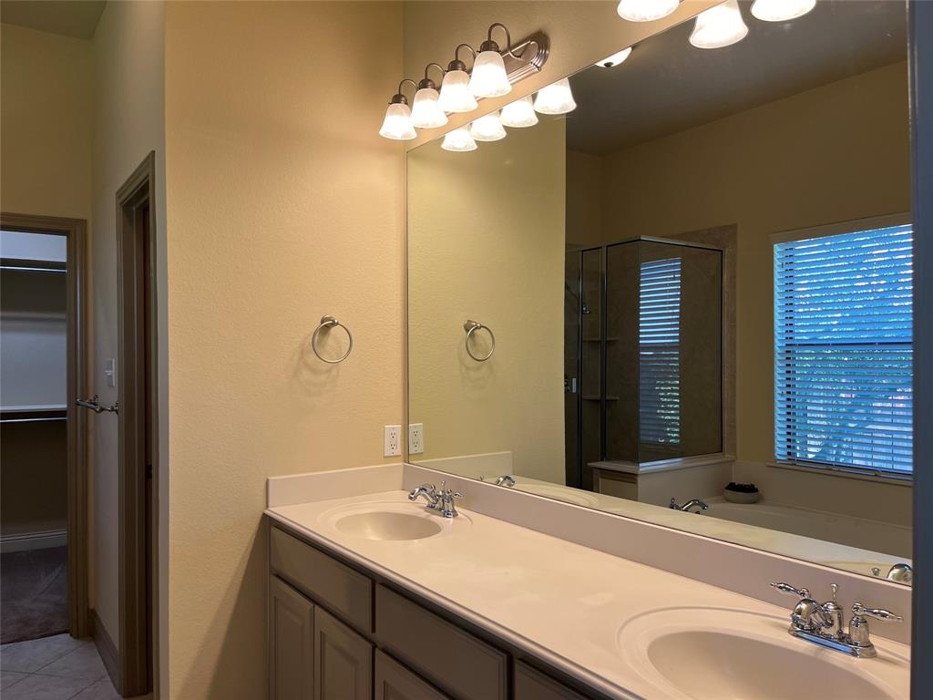 830 La Cima Property Photo 13