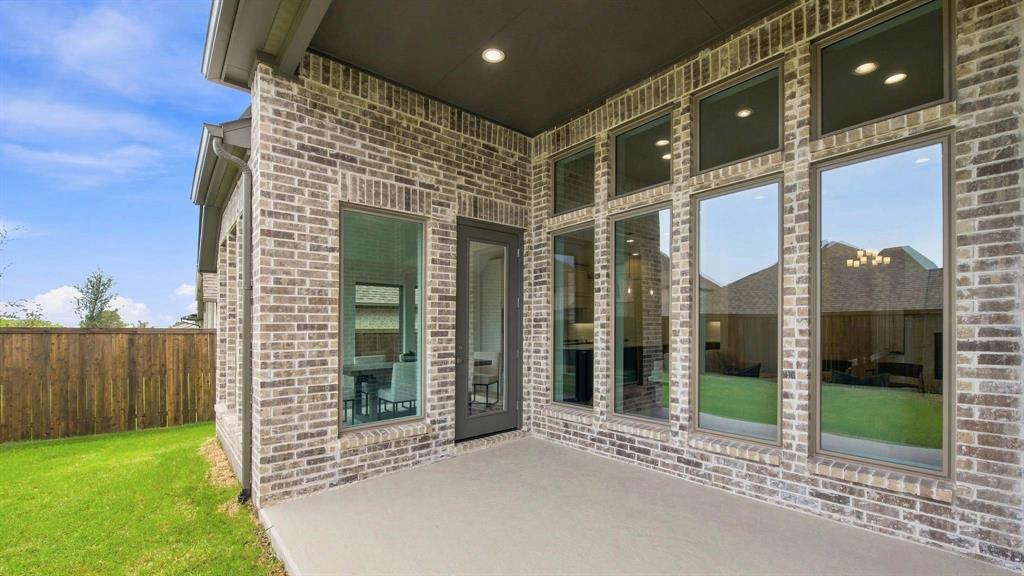 4712 Zinnia Drive Property Photo 17