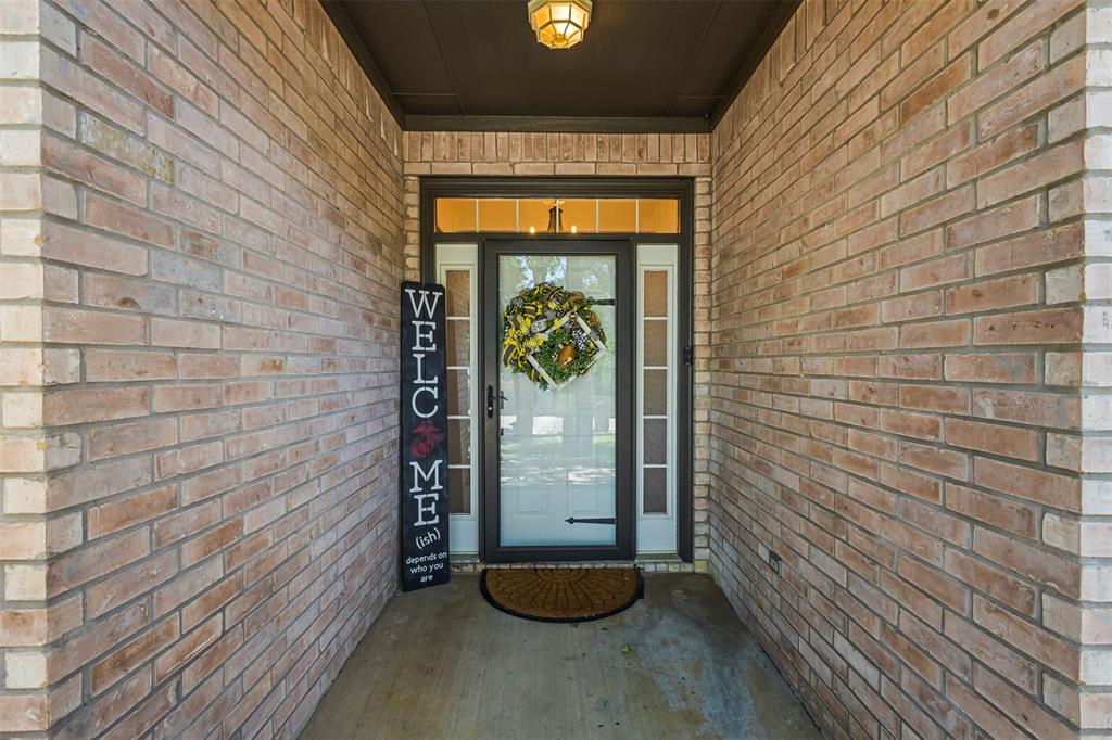 5303 Tioga Court Property Photo 3