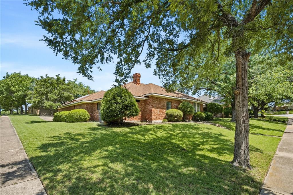 1601 Fairway Circle Property Photo 3