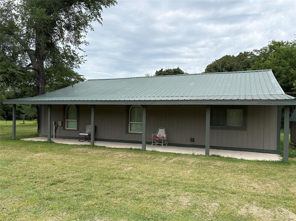 2212 County Road 4128 Property Photo 2